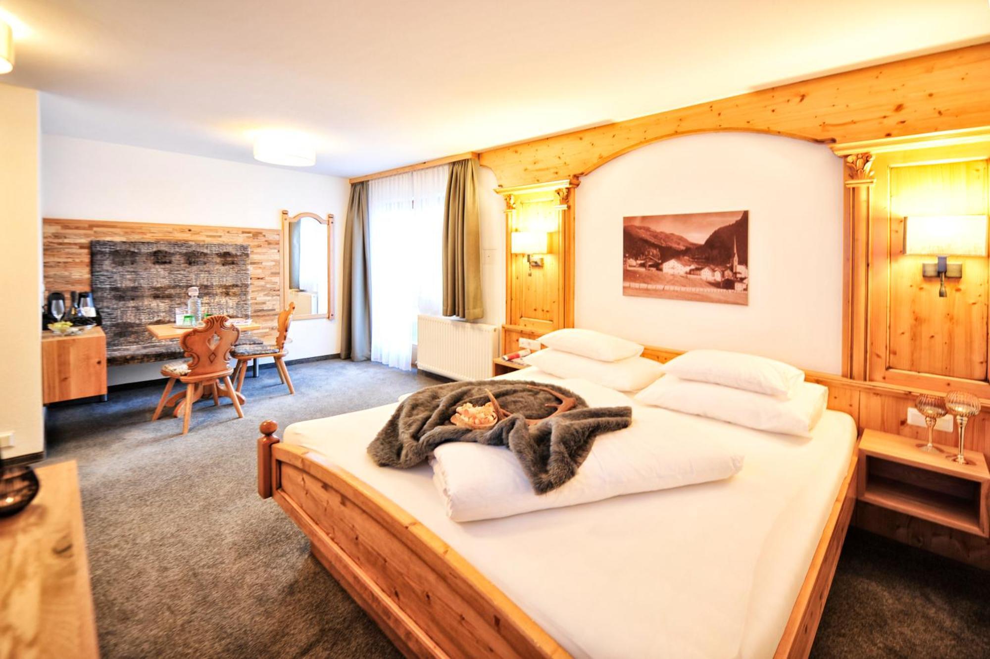 Hotel Garni Bellevue Ischgl Buitenkant foto