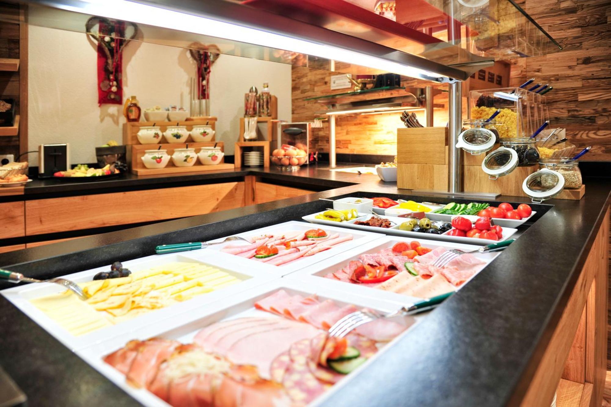 Hotel Garni Bellevue Ischgl Buitenkant foto