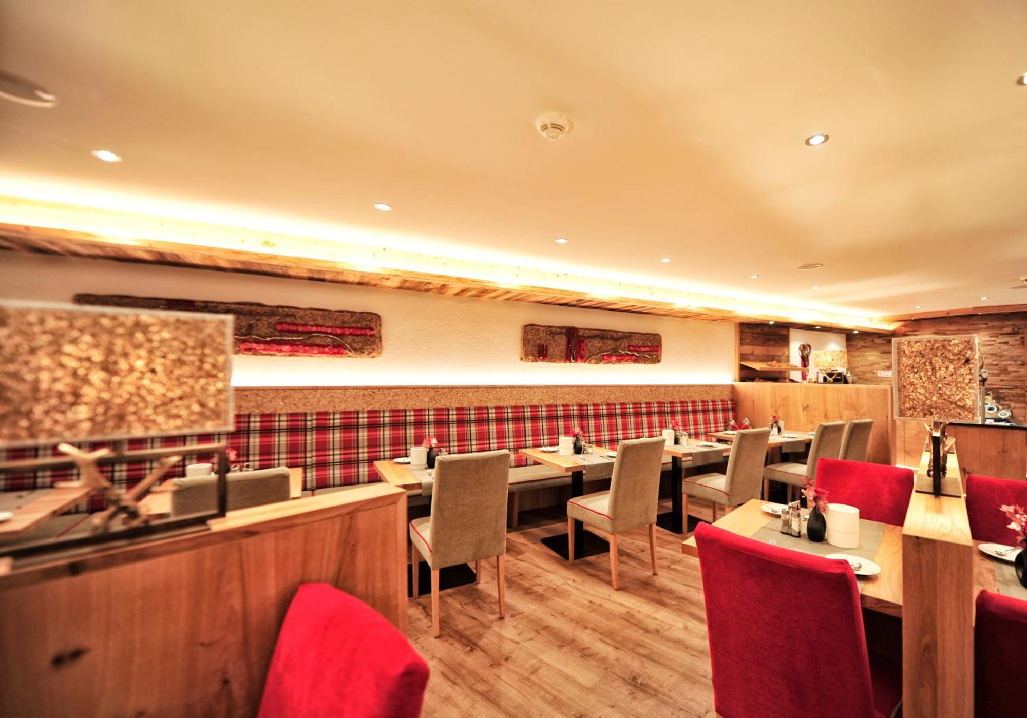 Hotel Garni Bellevue Ischgl Buitenkant foto